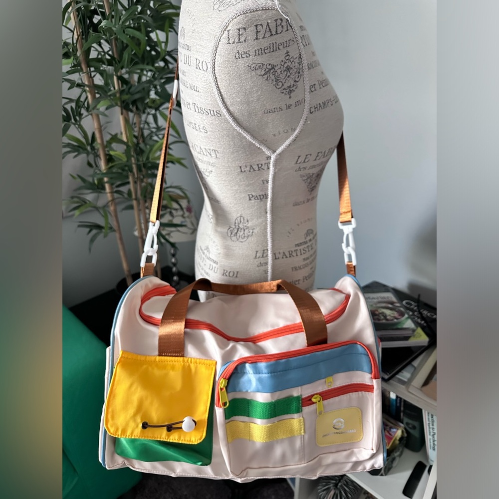 Duffle bag gym bag carry on New tote top handle foldable suitcase